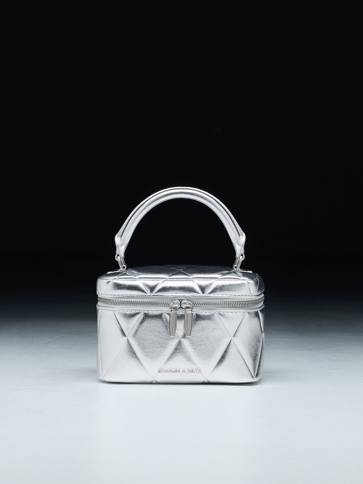 Silver Arwen Metallic Quilted Top Handle Vanity Bag - 澳洲体彩幸运五CHARLES & KEITH®官方网站开奖记录查询历史结果